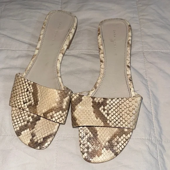 Zara Women’s Flat Python Sandals / Flats 38 - Picture 1 of 4